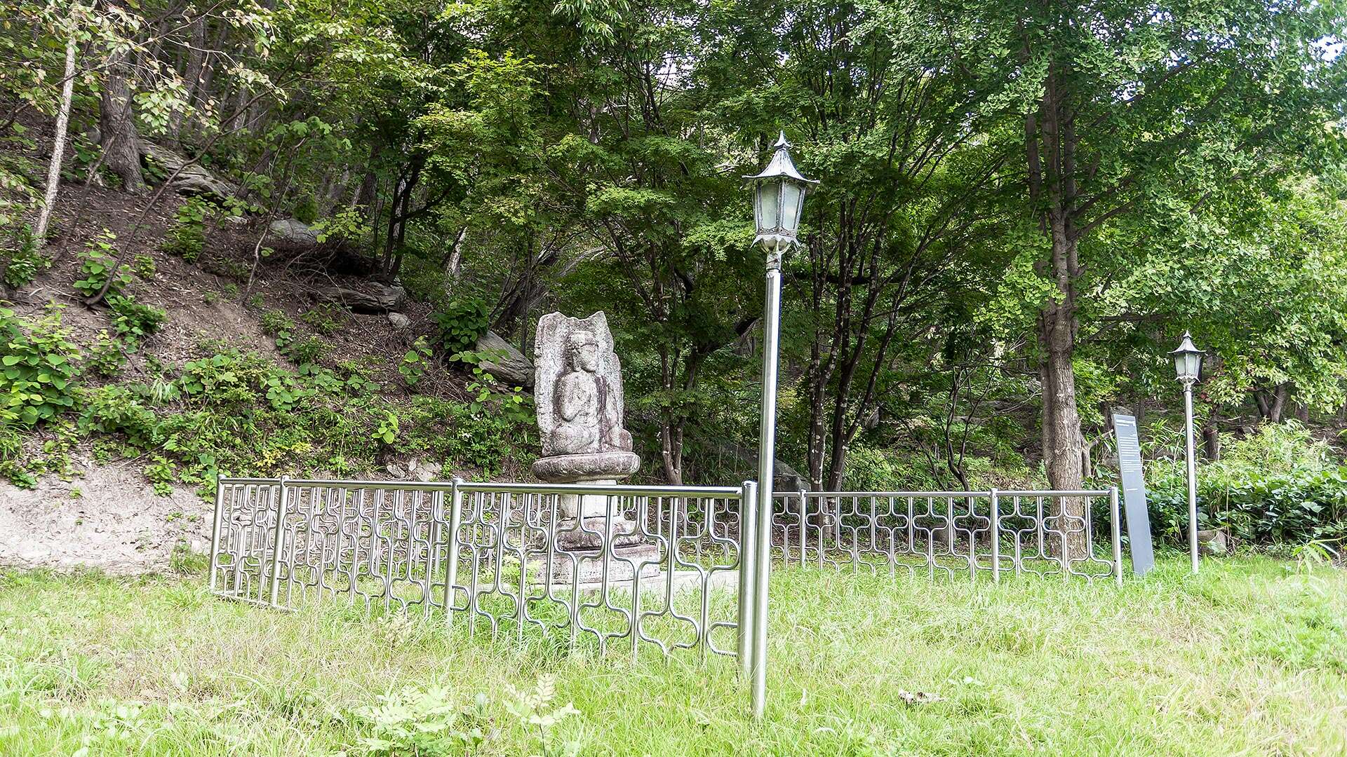 보광리석조여래좌상