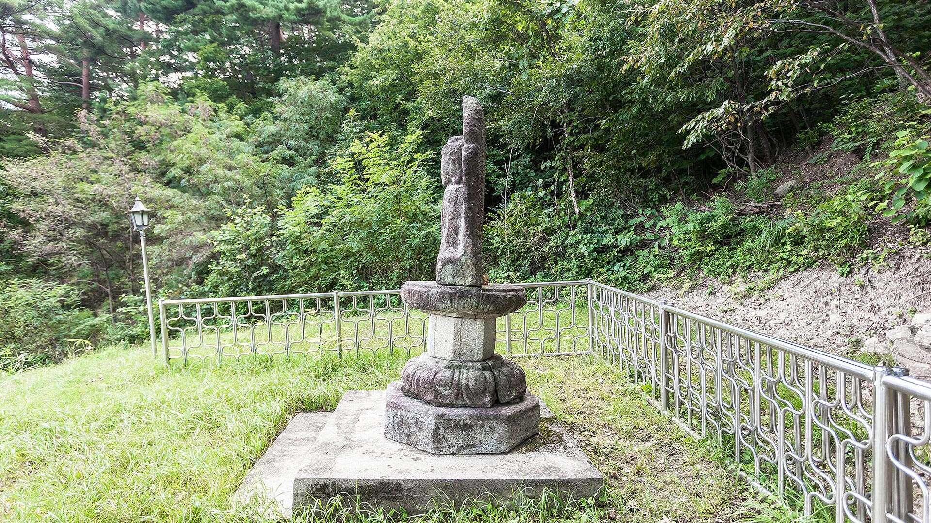 보광리석조여래좌상