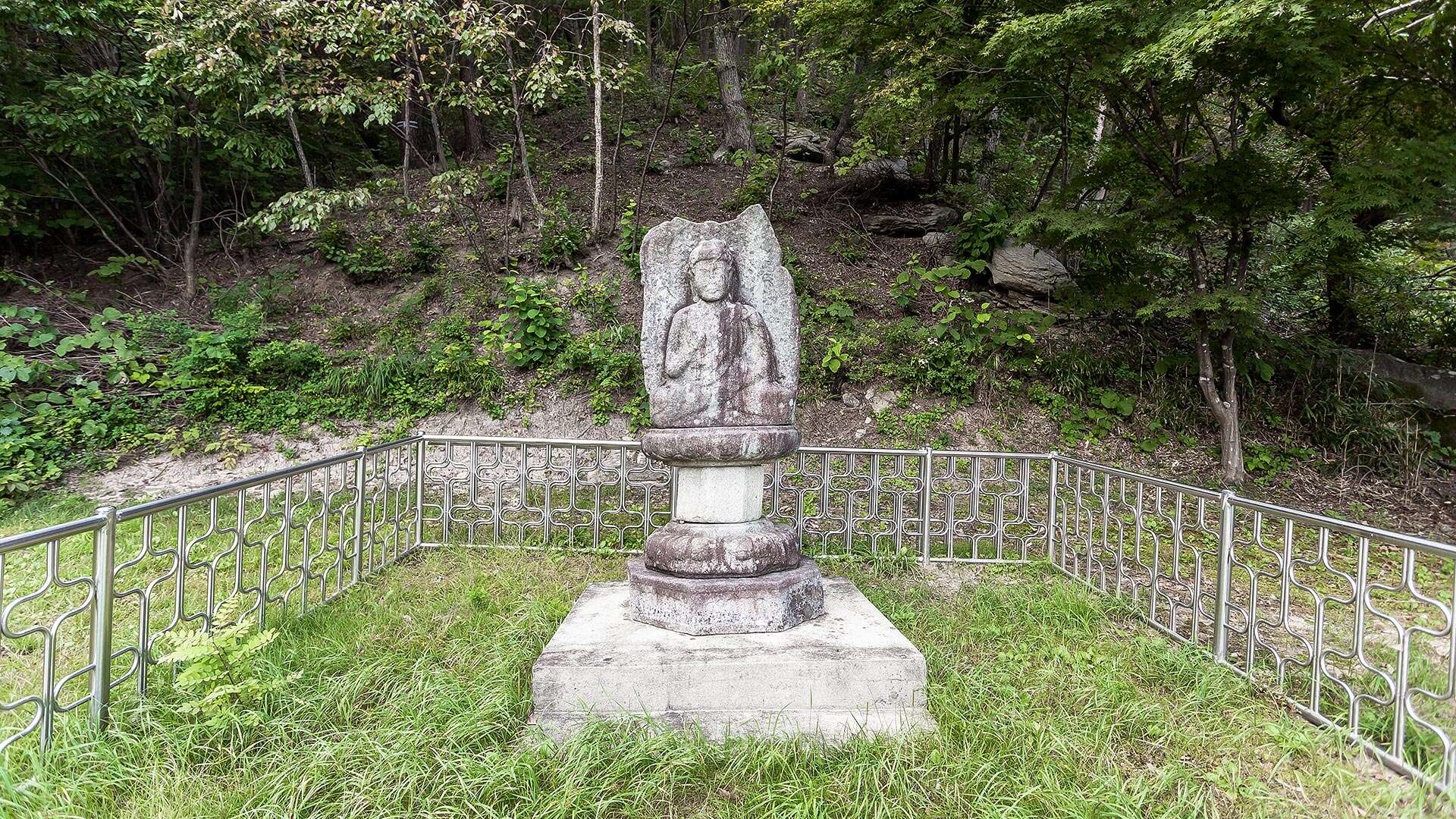 보광리석조여래좌상