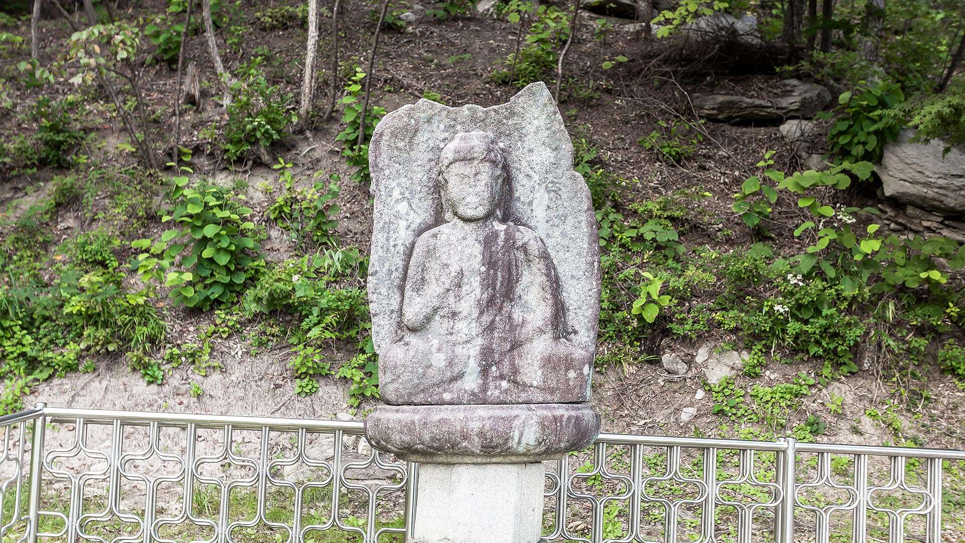 보광리석조여래좌상