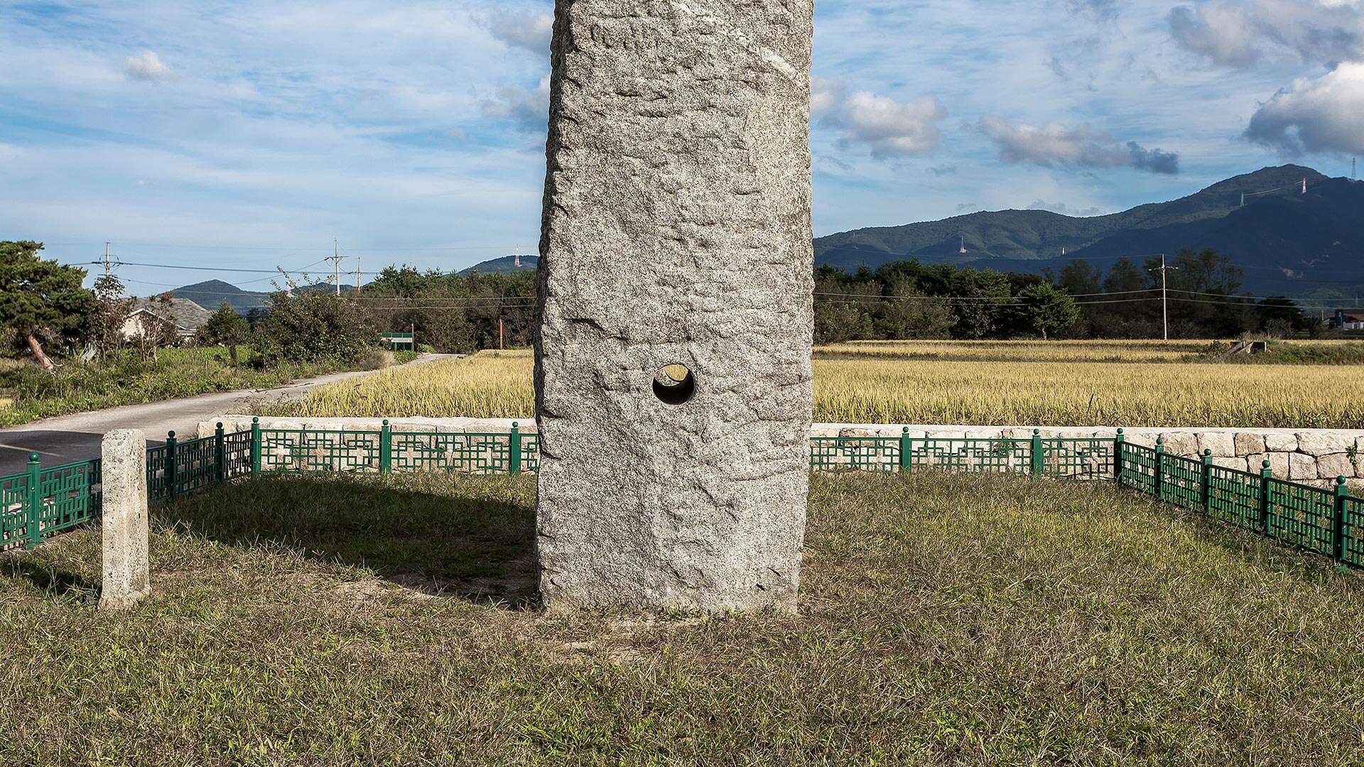 굴산사지당간지주