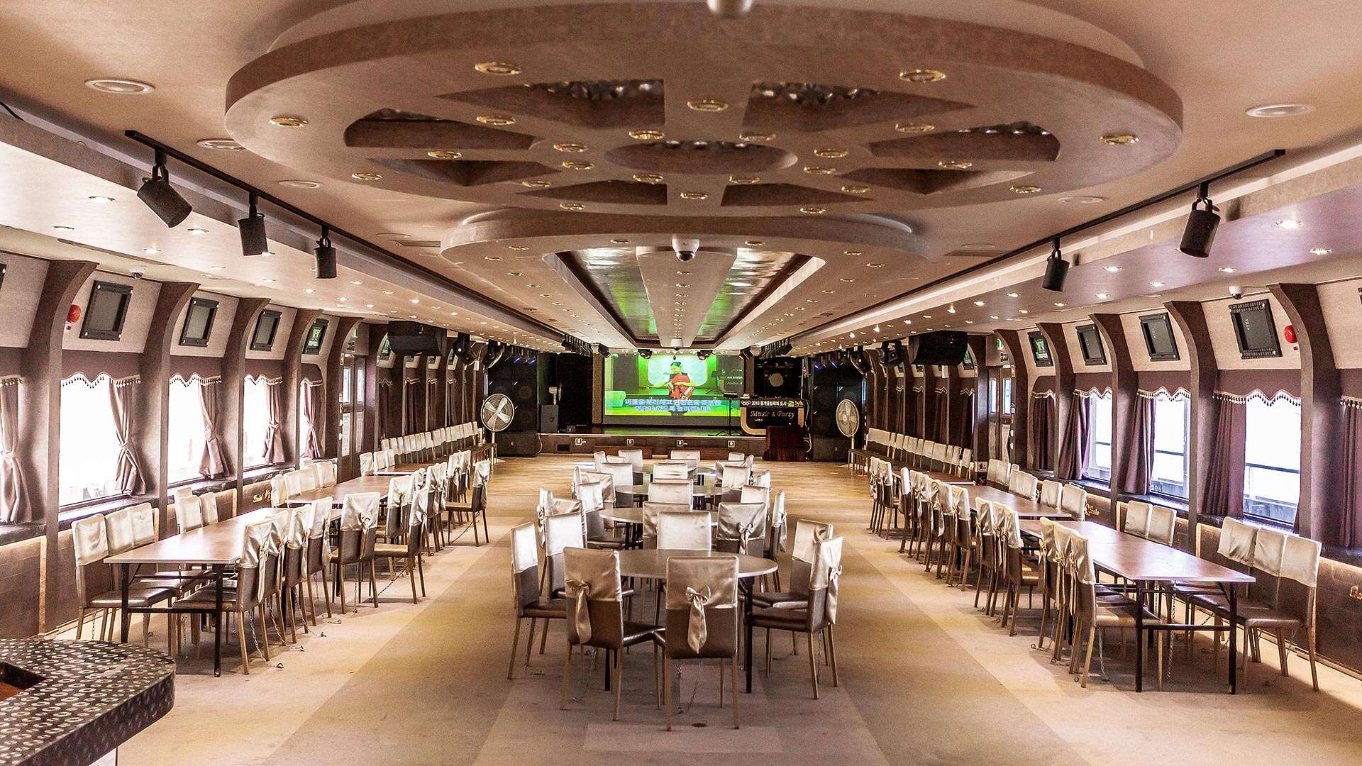 해피아워크루즈