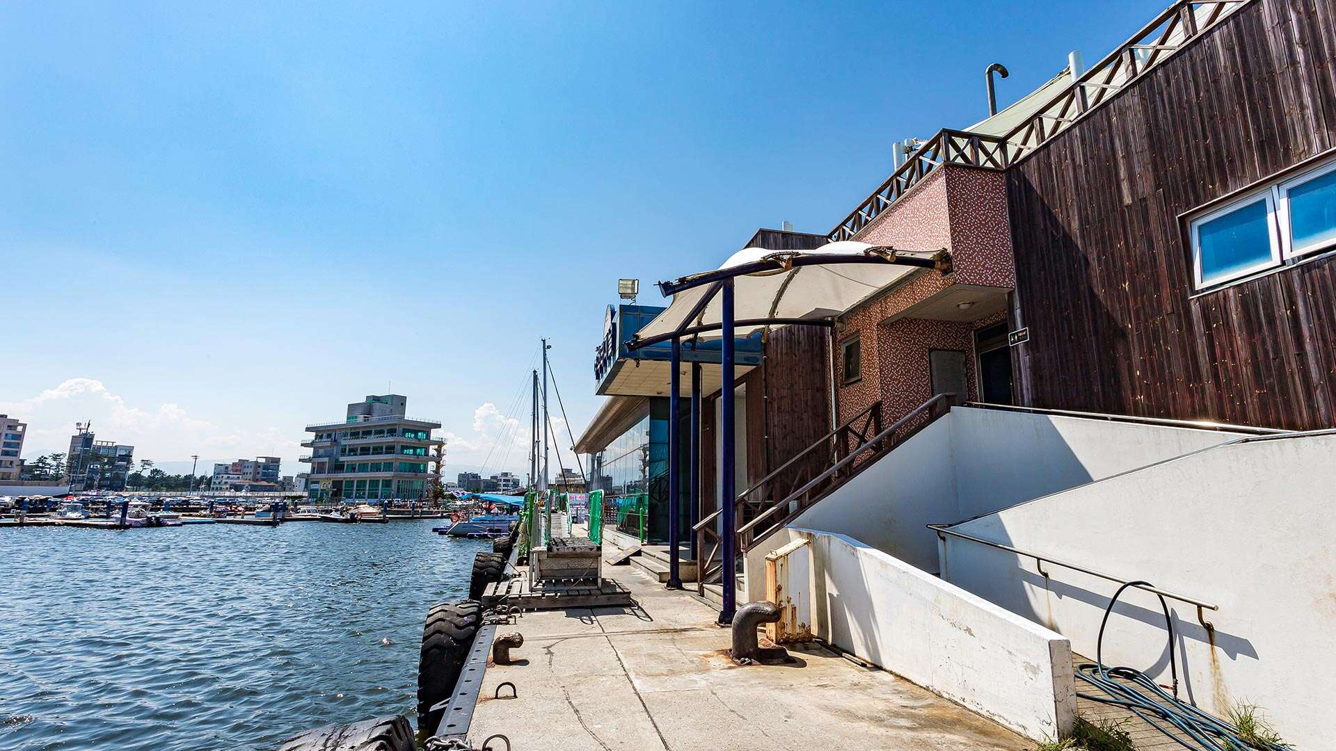 강릉항여객터미널