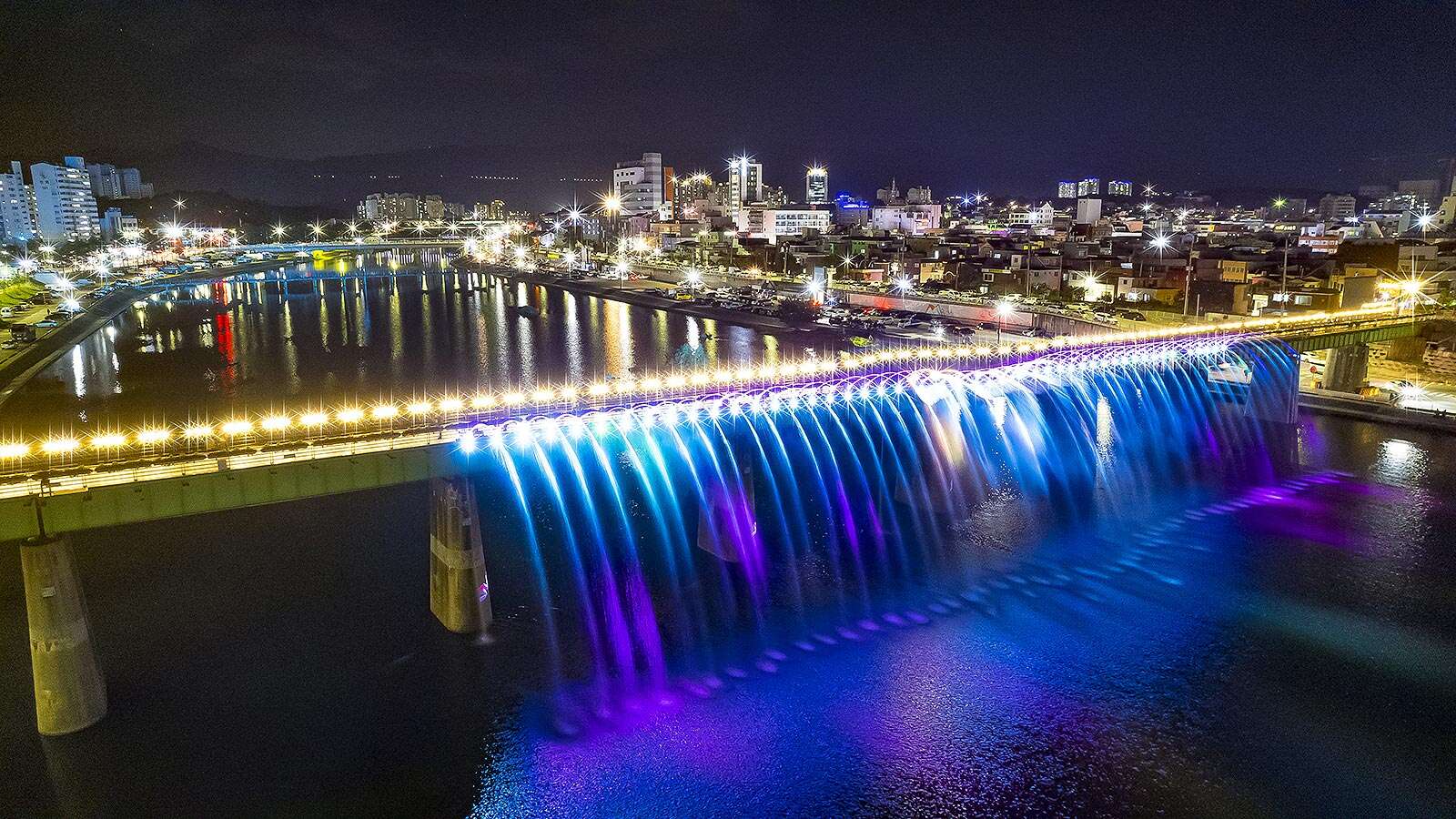 Wolhwa Street Park Night Fountain Show's Night is<br>More Beautiful Than Its Day
