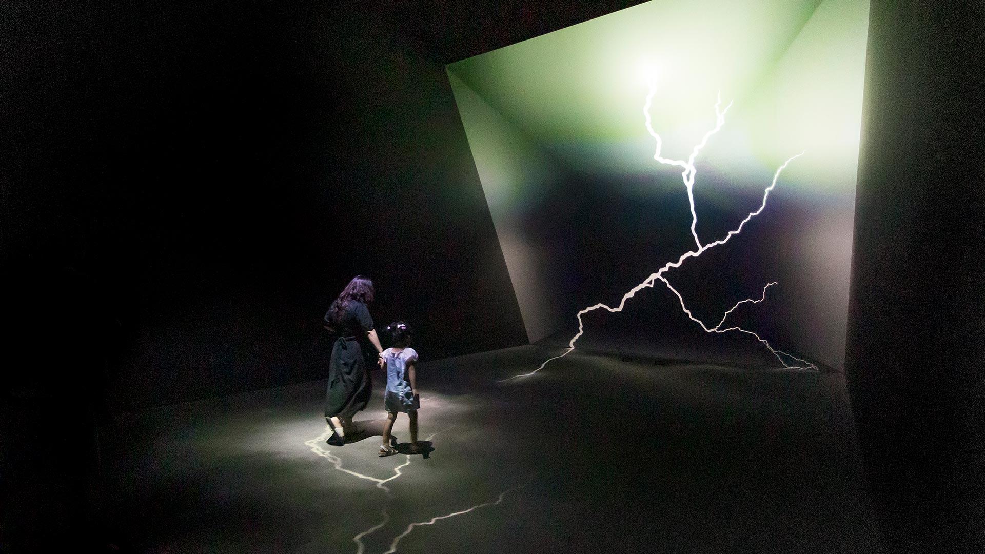 People enjoying the Arte Museum 02