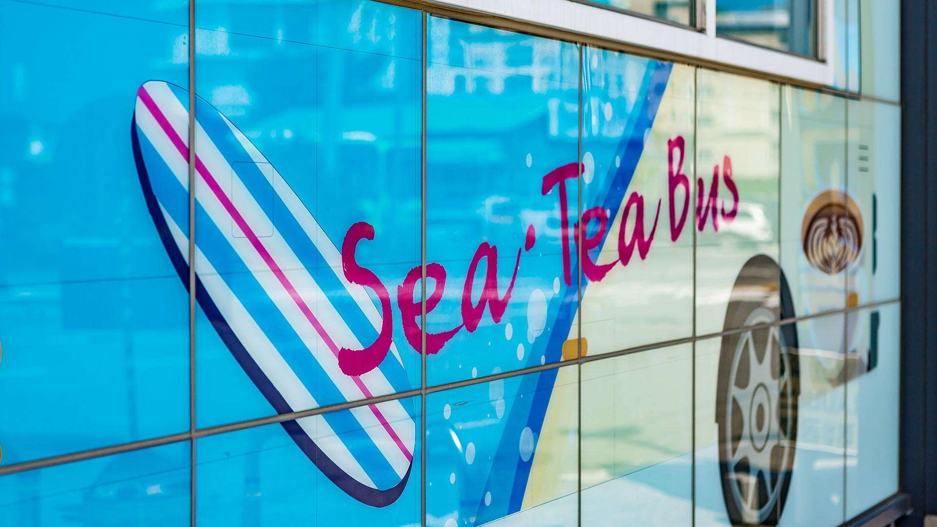 씨티버스 정류장 벽화