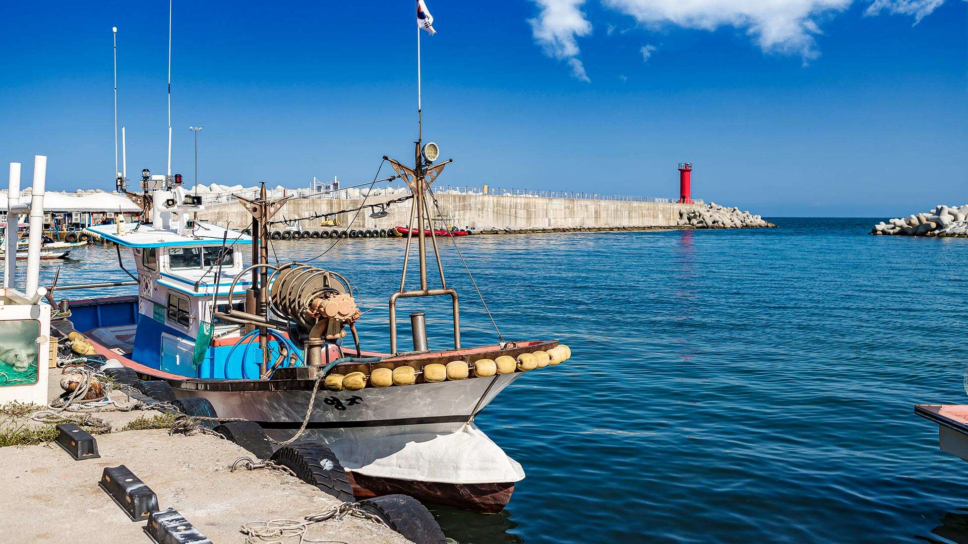 Sodol Port with a view of fishing boats 03